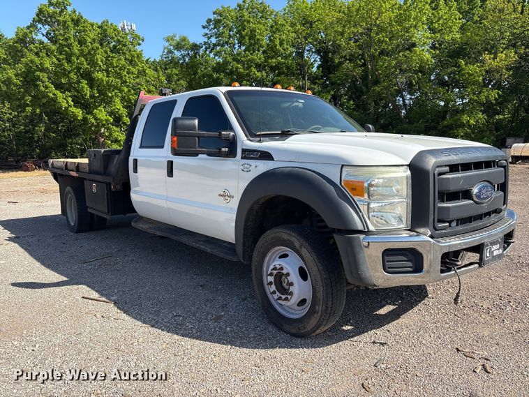 image for item EV2919 2013 Ford F550 Super Duty Crew Cab flatbed truck
