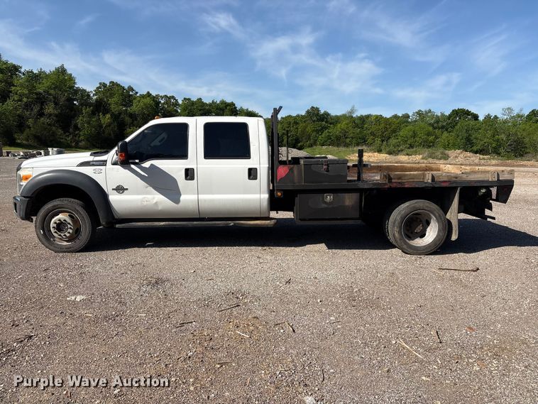 image for item EV2919 2013 Ford F550 Super Duty Crew Cab flatbed truck