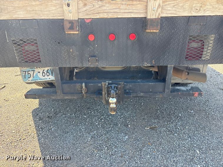 image for item EV2919 2013 Ford F550 Super Duty Crew Cab flatbed truck