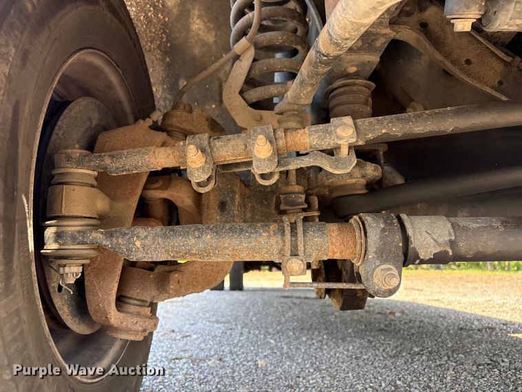 image for item EV2919 2013 Ford F550 Super Duty Crew Cab flatbed truck