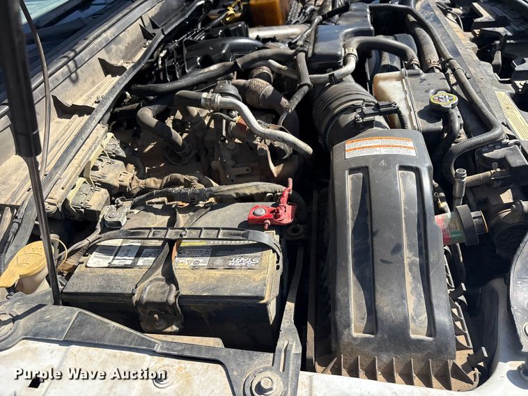 image for item EV2919 2013 Ford F550 Super Duty Crew Cab flatbed truck