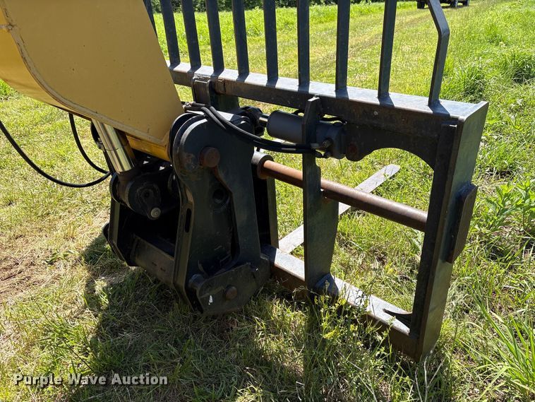 image for item EW0034 2005 Caterpillar TH360B telehandler