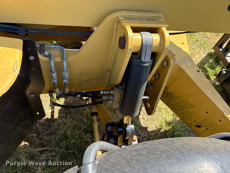 image for item EW0034 2005 Caterpillar TH360B telehandler