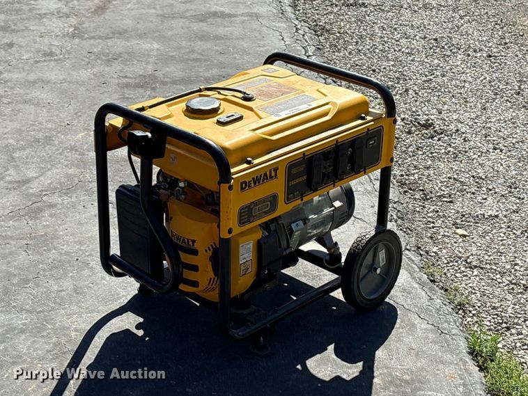 image for item EW0042 Dewalt PMC166500.02 generator