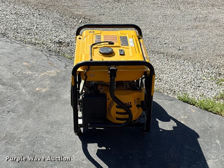 image for item EW0042 Dewalt PMC166500.02 generator