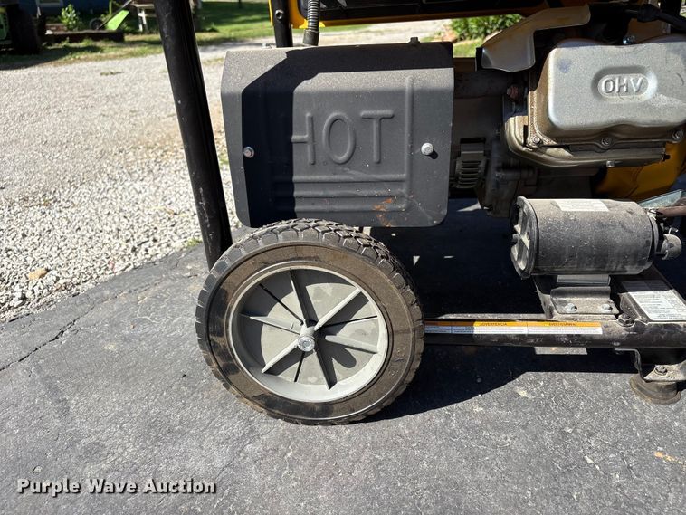 image for item EW0042 Dewalt PMC166500.02 generator