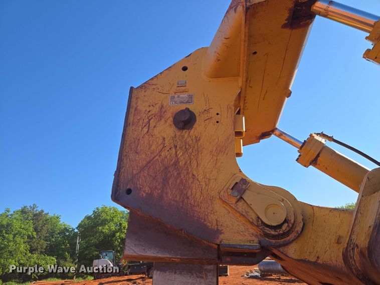 image for item EW0093 2000 Caterpillar D10R dozer