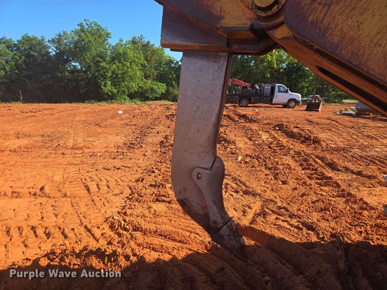 image for item EW0093 2000 Caterpillar D10R dozer