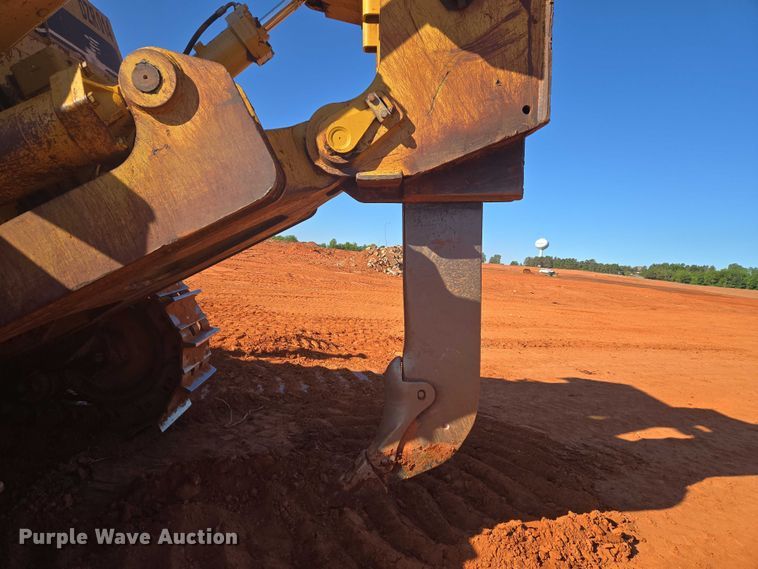 image for item EW0093 2000 Caterpillar D10R dozer