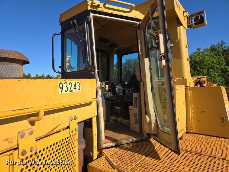 image for item EW0093 2000 Caterpillar D10R dozer