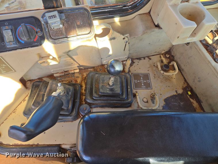 image for item EW0093 2000 Caterpillar D10R dozer