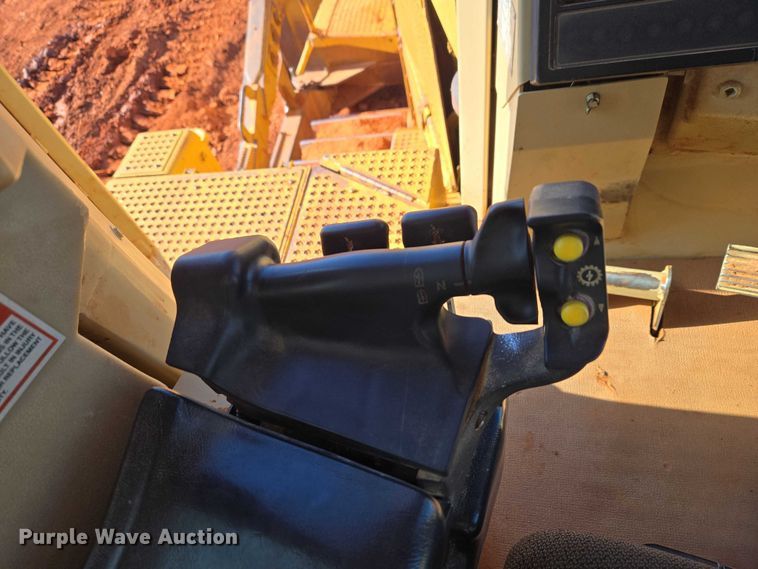 image for item EW0093 2000 Caterpillar D10R dozer
