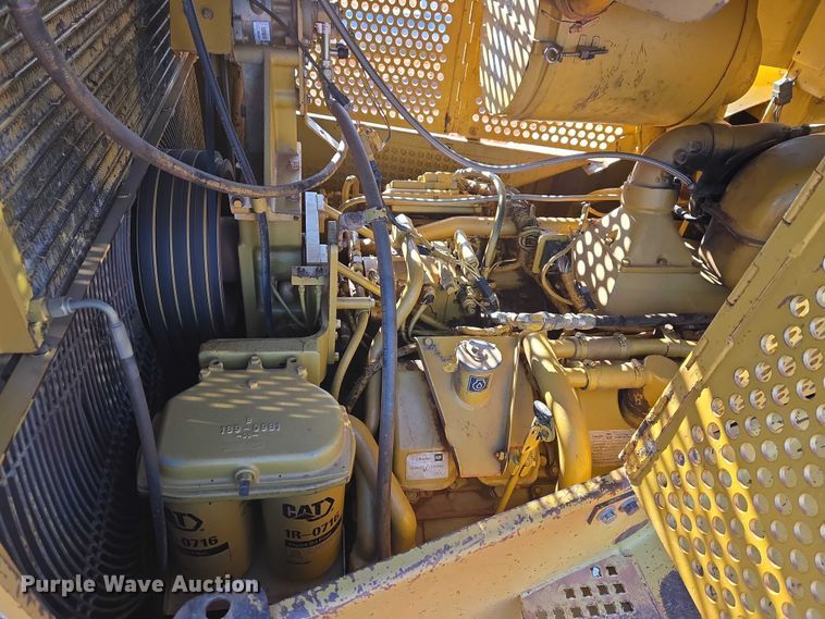 image for item EW0093 2000 Caterpillar D10R dozer