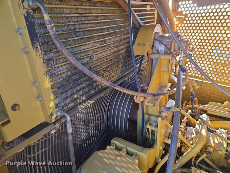image for item EW0093 2000 Caterpillar D10R dozer