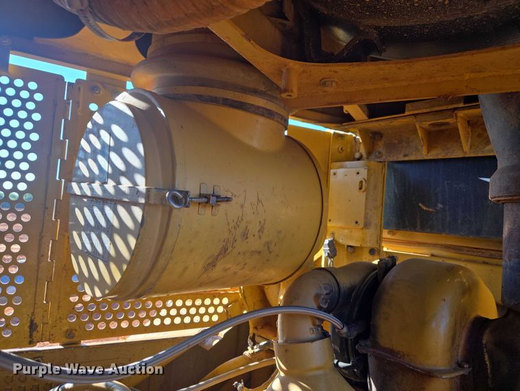image for item EW0093 2000 Caterpillar D10R dozer