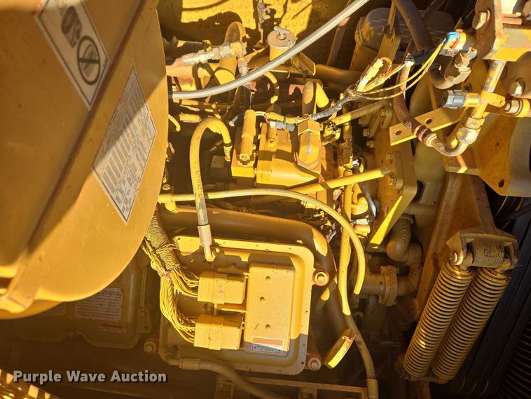 image for item EW0093 2000 Caterpillar D10R dozer
