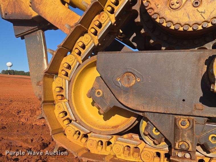 image for item EW0093 2000 Caterpillar D10R dozer