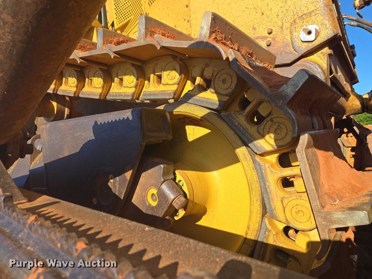 image for item EW0093 2000 Caterpillar D10R dozer