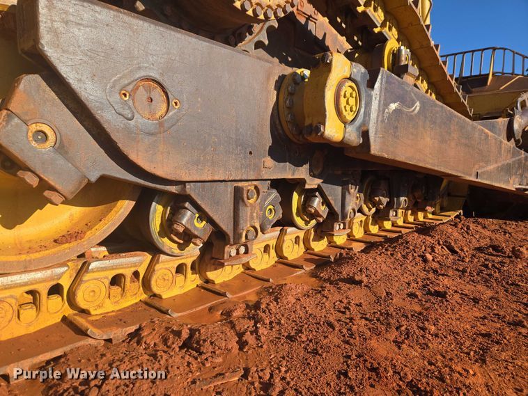 image for item EW0093 2000 Caterpillar D10R dozer