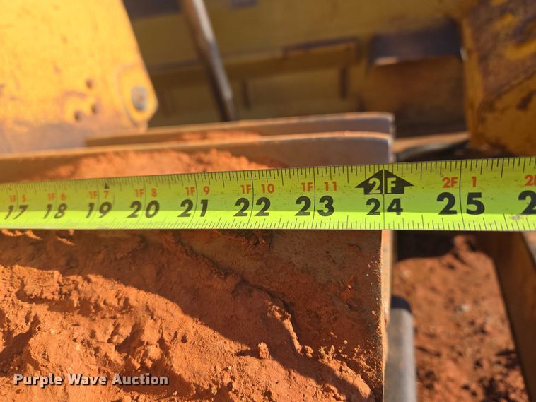 image for item EW0093 2000 Caterpillar D10R dozer