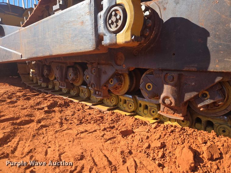 image for item EW0093 2000 Caterpillar D10R dozer