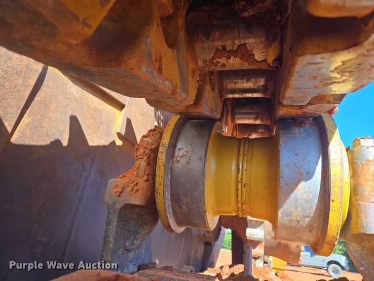 image for item EW0093 2000 Caterpillar D10R dozer