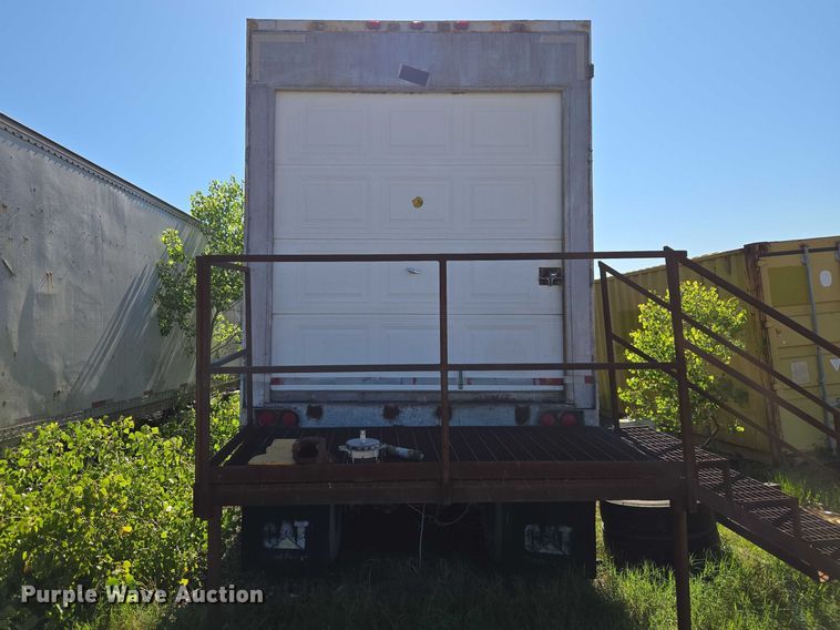image for item EW0124 1974 Clark Equipment 42DVPR-D-3-H2 dry van trailer