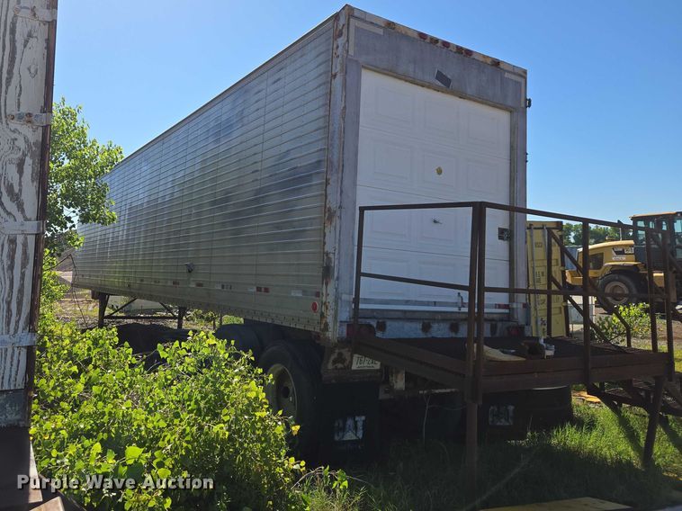 image for item EW0124 1974 Clark Equipment 42DVPR-D-3-H2 dry van trailer