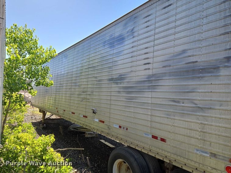 image for item EW0124 1974 Clark Equipment 42DVPR-D-3-H2 dry van trailer
