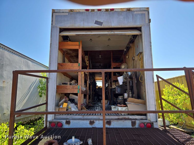 image for item EW0124 1974 Clark Equipment 42DVPR-D-3-H2 dry van trailer