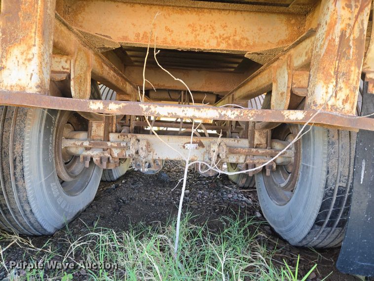 image for item EW0124 1974 Clark Equipment 42DVPR-D-3-H2 dry van trailer