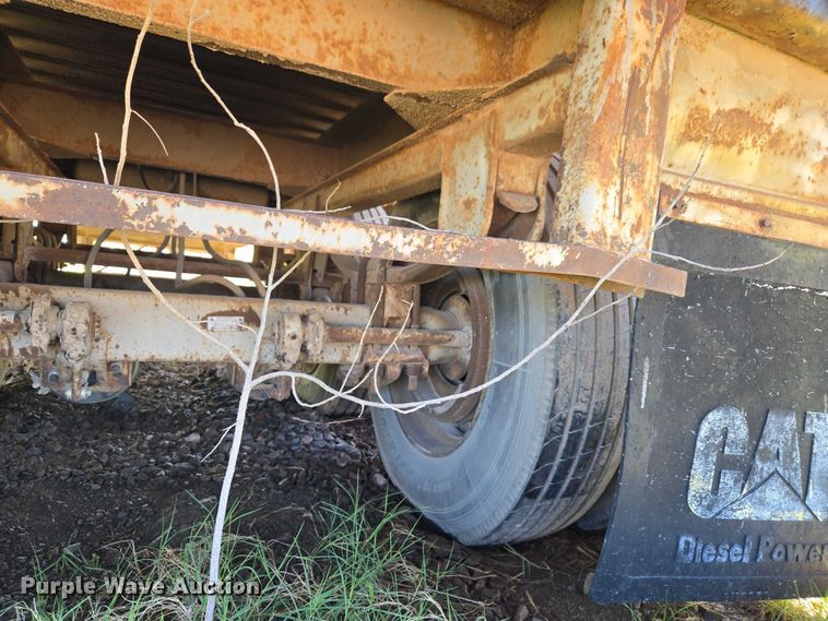 image for item EW0124 1974 Clark Equipment 42DVPR-D-3-H2 dry van trailer