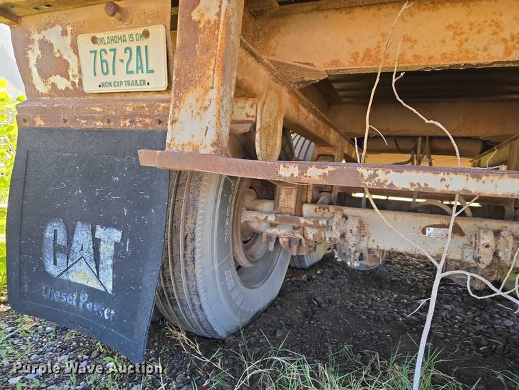 image for item EW0124 1974 Clark Equipment 42DVPR-D-3-H2 dry van trailer