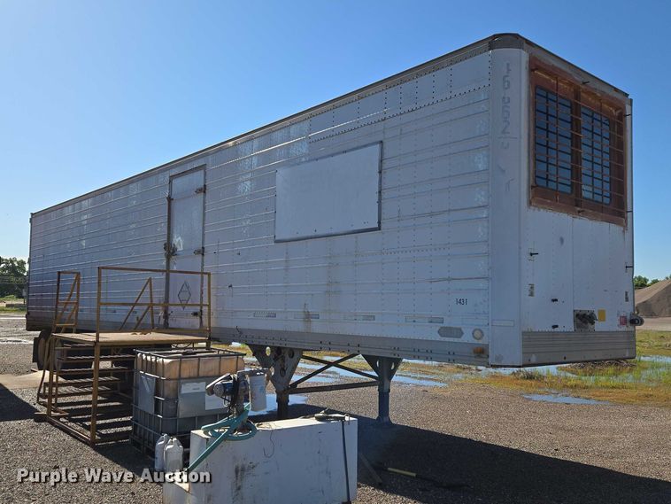 image for item EW0125 1986 Utility dry van trailer
