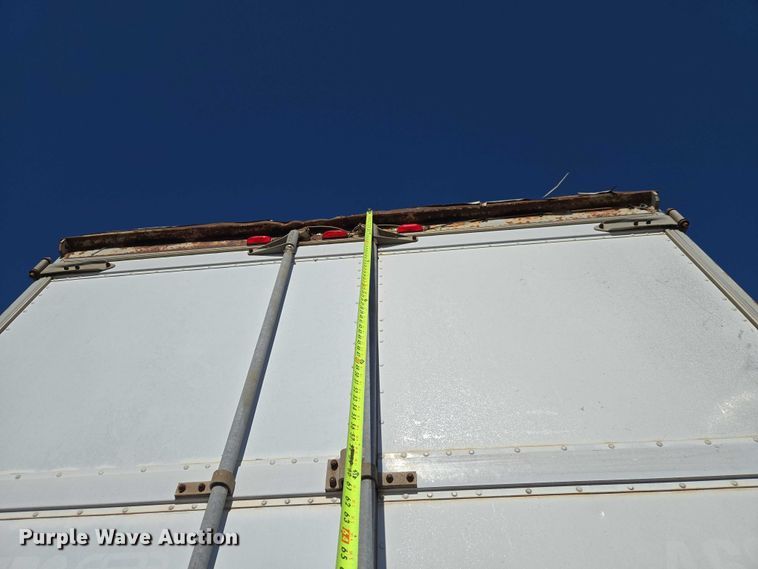 image for item EW0125 1986 Utility dry van trailer