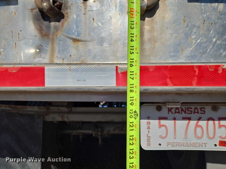 image for item EW0125 1986 Utility dry van trailer