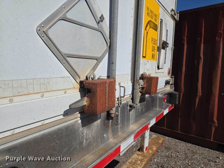 image for item EW0125 1986 Utility dry van trailer