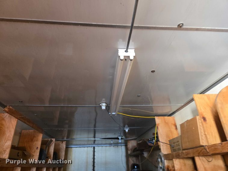 image for item EW0125 1986 Utility dry van trailer