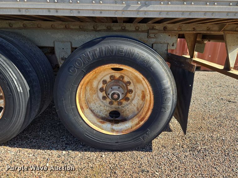 image for item EW0125 1986 Utility dry van trailer