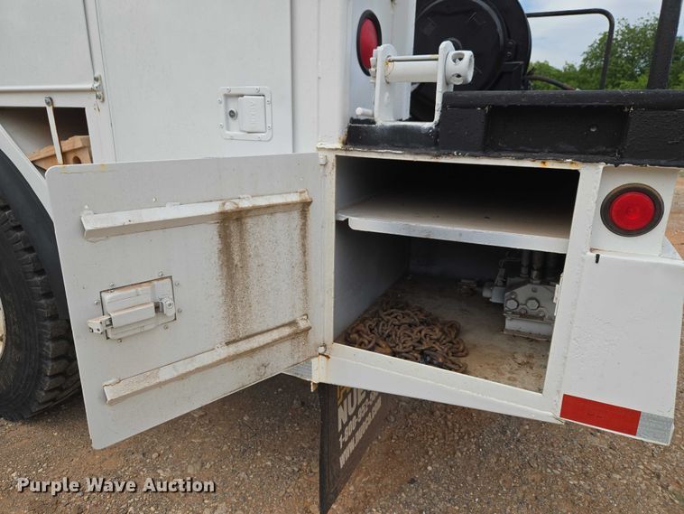 image for item EW0160 2012 International 4300 digger derrick truck
