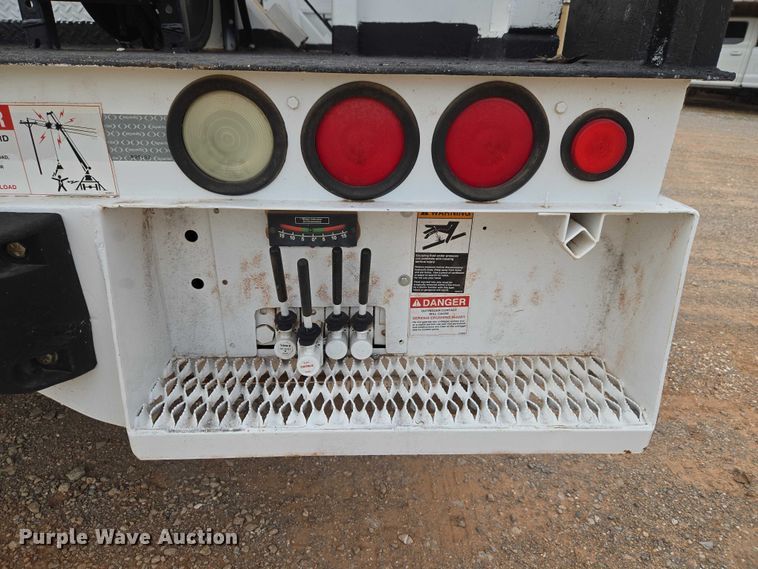 image for item EW0160 2012 International 4300 digger derrick truck