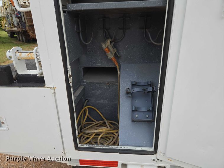 image for item EW0160 2012 International 4300 digger derrick truck