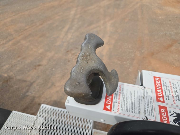 image for item EW0160 2012 International 4300 digger derrick truck
