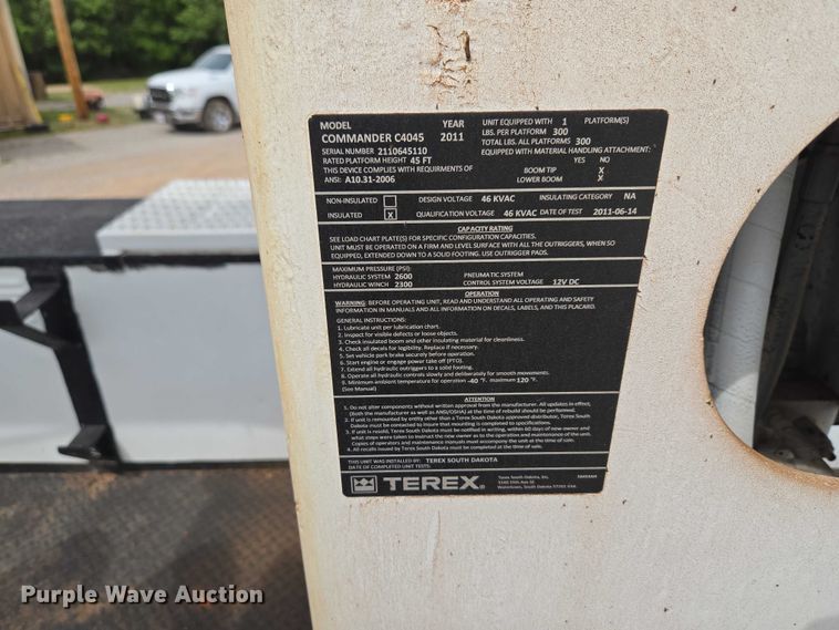 image for item EW0160 2012 International 4300 digger derrick truck