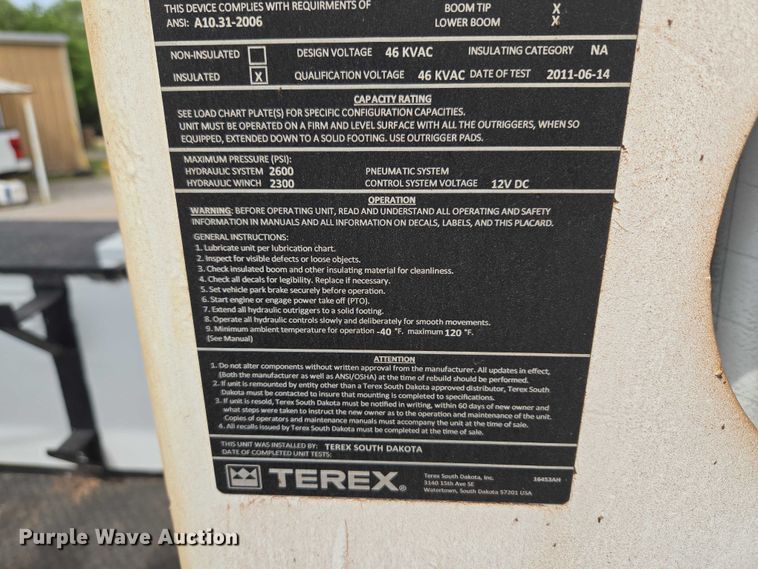 image for item EW0160 2012 International 4300 digger derrick truck