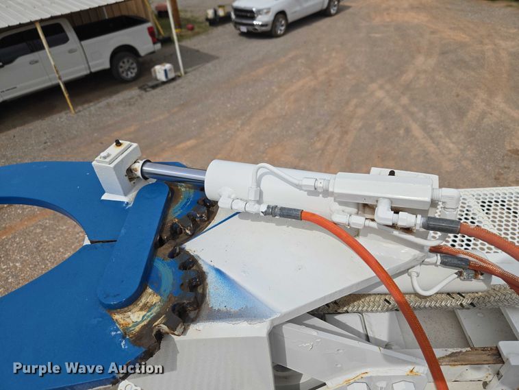image for item EW0160 2012 International 4300 digger derrick truck