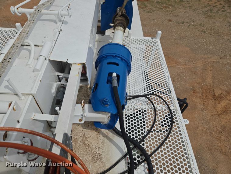 image for item EW0160 2012 International 4300 digger derrick truck
