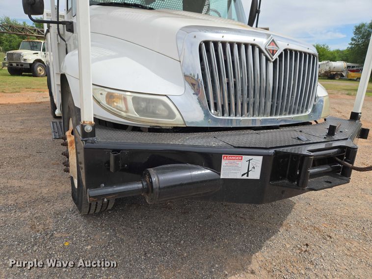 image for item EW0160 2012 International 4300 digger derrick truck