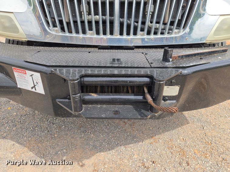 image for item EW0160 2012 International 4300 digger derrick truck