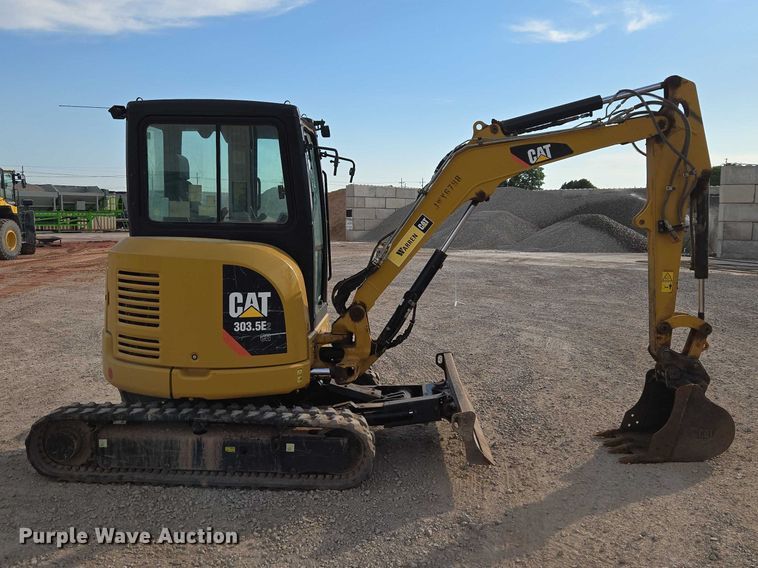 image for item EW0161 2020 Caterpillar 303.5E2 mini excavator